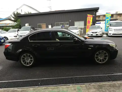 カタログ画像：５シリーズ （5 SERIES） ５４５ｉ 2005年6月 GH-NB44 4400cc ブラックⅡorブラック・サファイアメタリック 燃費7.6km / l 外装