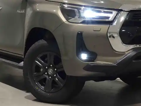 カタログ画像：ハイラックス （HILUX） Ｚ 2021年10月 3DF-GUN125 2400cc オキサイドブロンズメタリック 燃費11.7km / l フロント