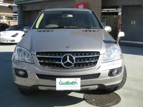 カタログ画像：Ｍクラス （M-CLASS） ＭＬ３５０ ４マチック 2008年1月 DBA-164186 3500cc サニディンベージュ（Ｍ） 燃費7.9km / l フロント