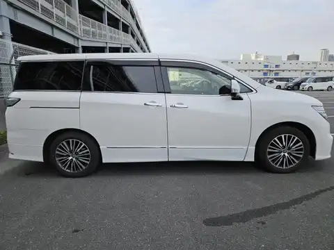 日産,エルグランド,オーテック,2022年11月