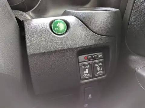 カタログ画像：Ｎ－ＢＯＸカスタム （N-BOX CUSTOM） ２トーンカラースタイル Ｇ特別仕様車ターボＳＳパッケージ 2014年5月 DBA-JF2 660cc プレミアムダイナミックブルー・パール×シルバー 燃費20.6km / l 内装