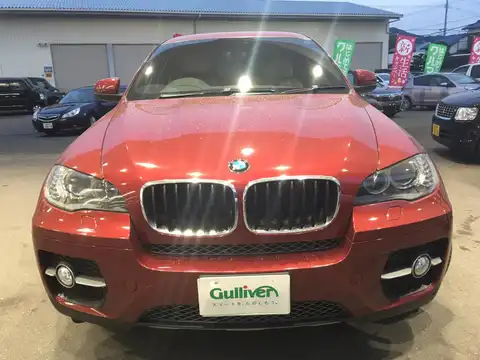 カタログ画像：Ｘ６ （X6） ｘＤｒｉｖｅ ３５ｉ 2010年11月 DBA-FG35 3000cc バーミリオン・レッド（メタリック・カラー） 燃費8.5km / l フロント