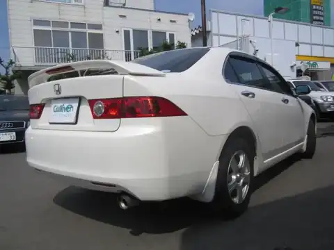 カタログ画像：アコード （ACCORD） ２０Ｅ 2004年1月 ABA-CL8 2000cc プレミアムホワイト・パール 燃費13.4km / l バック