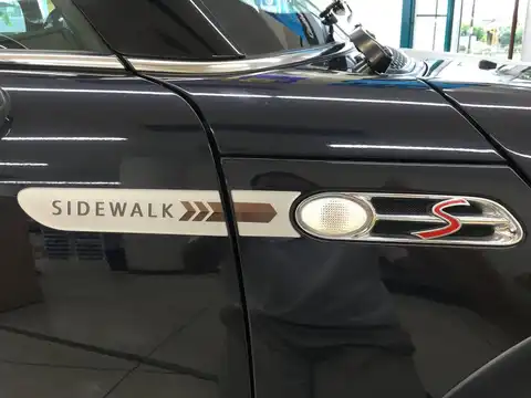 カタログ画像：ＭＩＮＩ （MINI） クーパーＳ コンバーチブル サイドウォーク 2007年5月 GH-RH16 1600cc アストロ・ブラック（メタリック） 外装