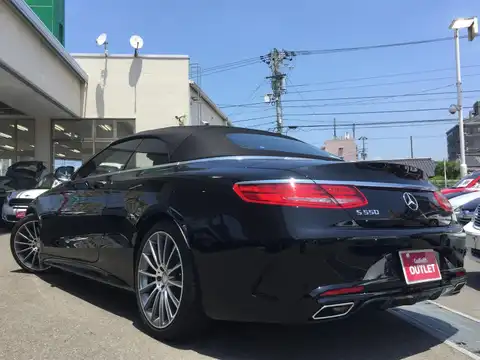 カタログ画像：Ｓクラス （S-CLASS） Ｓ５５０ カブリオレ 2016年7月 DBA-217482 4700cc オブシディアンブラック 燃費9.8km / l バック