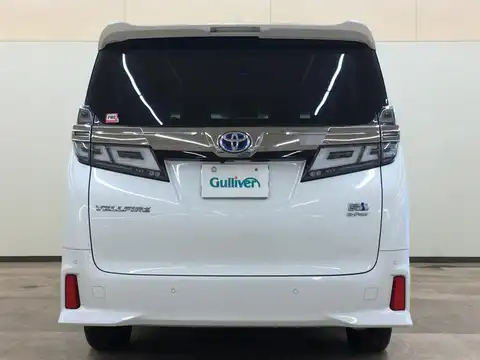 カタログ画像：ヴェルファイア （VELLFIRE） ３．５Ｖ Ｌ サイドリフトアップチルトシート装着車 2018年1月 DBA-GGH35W 3500cc ホワイトパールクリスタルシャイン 燃費10.4km / l バック