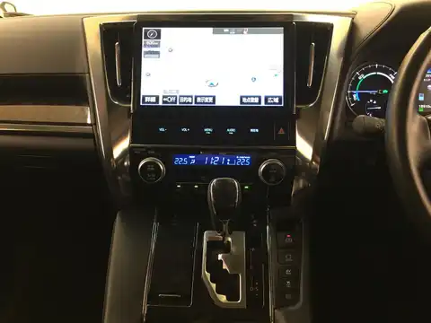 カタログ画像：ヴェルファイア （VELLFIRE） ２．５Ｚ サイドリフトアップチルトシート装着車 2018年1月 DBA-AGH30W 2500cc ホワイトパールクリスタルシャイン 燃費11.6km / l 内装