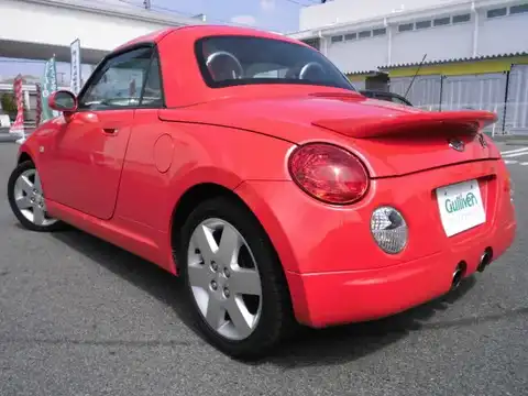 カタログ画像：コペン （COPEN） タンレザーエディション 2004年6月 ABA-L880K 660cc ＤＣ・シャイニングレッド 燃費15.2km / l バック