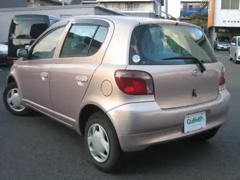 カタログ画像：ヴィッツ （VITZ） Ｂ 2001年12月 UA-SCP10 1000cc ペールローズメタリックオパール 燃費19.6km / l バック