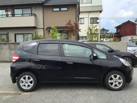 カタログ画像：フィット （FIT） Ｌ ハイウェイエディション 2008年6月 DBA-GE7 1300cc ナイトホークブラック・パール 燃費17.0km / l 外装