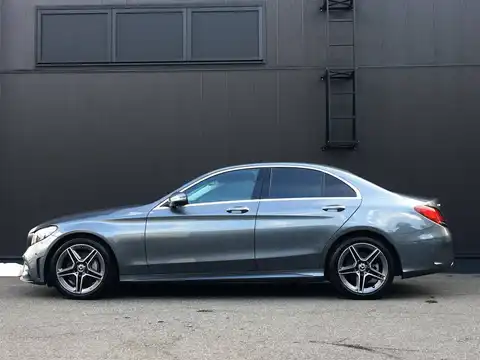 カタログ画像：Ｃクラス （C-CLASS） Ｃ２２０ｄ ローレウスエディション 2019年9月 LDA-205014 2000cc セレナイトグレー（Ｍ）orグラファイトグレー（Ｍ） 燃費18.9km / l 外装