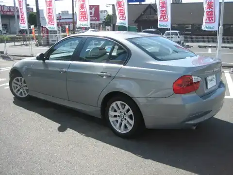 カタログ画像：３シリーズ （3 SERIES） ３２０ｉ 2008年5月 ABA-VA20 2000cc チタン・シルバー（メタリック・カラー）orアークティック（メタリック・カラー） 燃費12.8km / l バック