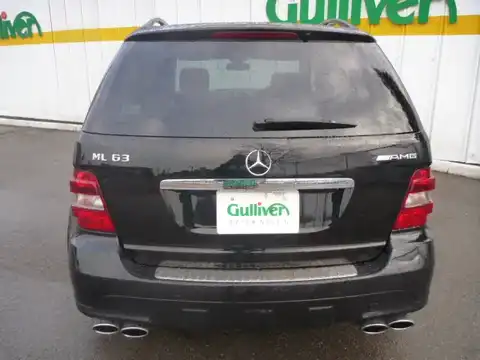 カタログ画像：Ｍクラス （M-CLASS） ＭＬ６３ ＡＭＧ 2006年10月 DBA-164177 6300cc オブシディアンブラック（Ｍ） 燃費5.1km / l バック