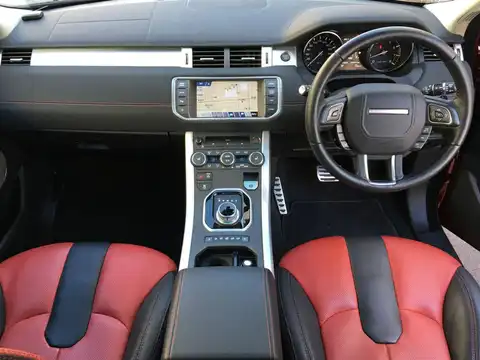 カタログ画像：レンジローバーイヴォーククーペ （RANGE ROVER EVOQUE COUPE） ダイナミック 2015年4月 CBA-LV2A 2000cc フィレンツェ・レッド 燃費10.7km / l 内装