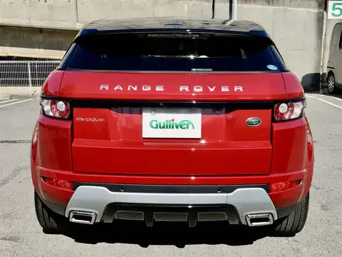 カタログ画像：レンジローバーイヴォーククーペ （RANGE ROVER EVOQUE COUPE） ダイナミック 2015年4月 CBA-LV2A 2000cc フィレンツェ・レッド 燃費10.7km / l バック