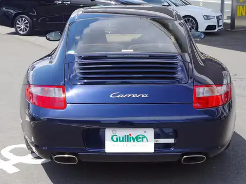 カタログ画像：９１１ （911） ９１１カレラ 2005年8月 GH-99705 3600cc 燃費7.5km / l バック