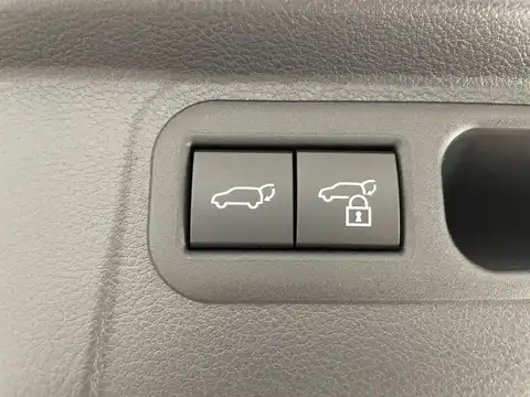 カタログ画像：ＬＭ （LM） ＬＭ５００ｈ バージョンＬ 2025年8月 5AA-TAWH15W 2400cc ソニッククォーツ 燃費13.8km / l 内装