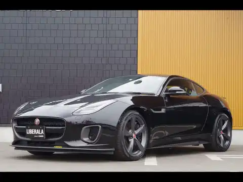 カタログ画像：Ｆタイプ （F-TYPE） ４００スポーツ クーペ 2017年9月 CBA-J608A 3000cc サントリーニブラック・メタリック 燃費10.6km / l フロント