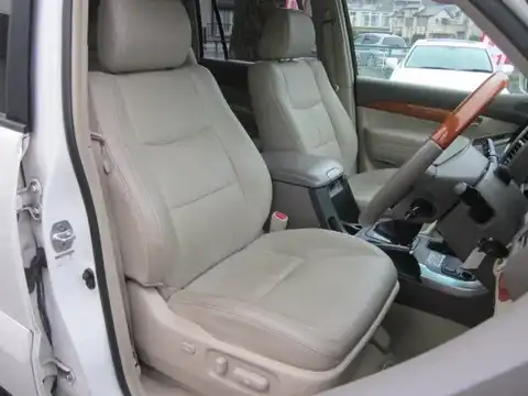 カタログ画像：ランドクルーザープラド （LAND CRUISER PRADO） ＴＺ Ｇセレクション 2004年8月 TA-VZJ121W 3400cc ホワイトパールクリスタルシャイン 燃費8.1km / l 内装