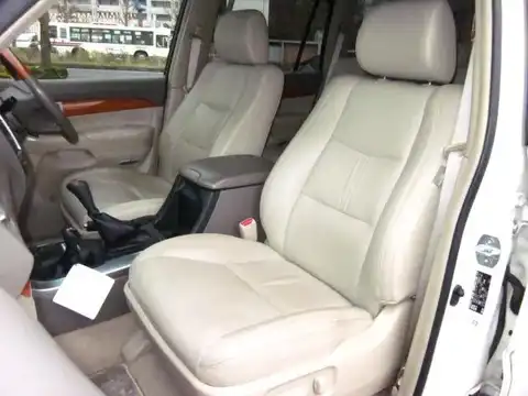 カタログ画像：ランドクルーザープラド （LAND CRUISER PRADO） ＴＺ Ｇセレクション 2004年8月 TA-VZJ121W 3400cc ホワイトパールクリスタルシャイン 燃費8.1km / l 内装