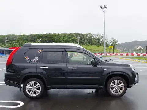 カタログ画像：エクストレイル （X-TRAIL） ２５Ｘtt エクストリーマーＸ 2013年1月 CBA-TNT31 2500cc ダイヤモンドブラック（Ｐ） 外装