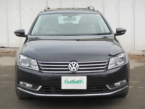 カタログ画像：パサートヴァリアント （PASSAT VARIANT） ナビエディション 2014年1月 DBA-3CCAX 1400cc ディープブラックパールエフェクト 燃費17.6km / l フロント