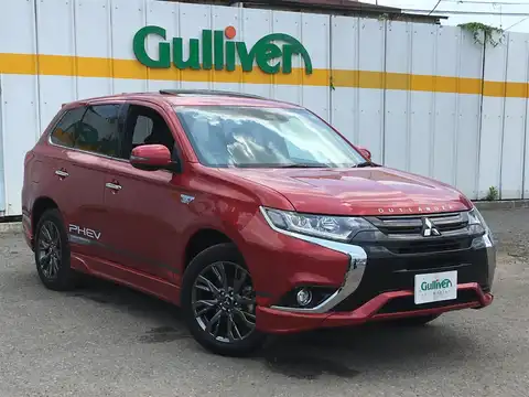 カタログ画像：アウトランダーＰＨＥＶ （OUTLANDER PHEV） Ｓエディション 2017年2月 DLA-GG2W 2000cc レッドメタリック メイン（その他）