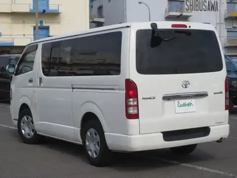 カタログ画像：ハイエースバン （HIACE VAN） スーパーＧＬ 2005年11月 CBF-TRH200V 2000cc ホワイト 燃費9.5km / l バック