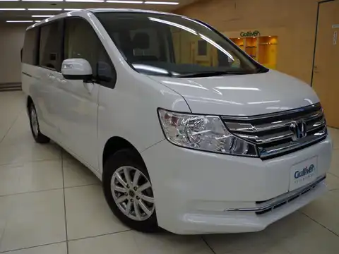 カタログ画像：ステップワゴン （STEPWAGON） Ｇ 2013年12月 DBA-RK2 2000cc ホワイトオーキッド・パール 燃費13.6km / l メイン（その他）