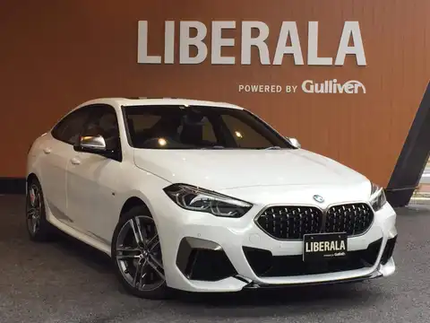 カタログ画像：２シリーズ （2 SERIES） Ｍ２３５ｉ ｘＤｒｉｖｅグランクーペ 2019年10月 3BA-7L20 2000cc アルピン・ホワイト（ソリッド・カラー） メイン（その他）