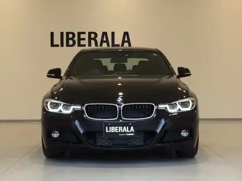 カタログ画像：３シリーズ （3 SERIES） ３２０ｄ Ｍスポーツ 2017年8月 LDA-8C20 2000cc ブラック・サファイア 燃費21.4km / l フロント