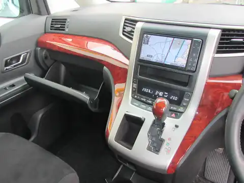 カタログ画像：アルファード （ALPHARD） ２４０Ｓ プライムセレクションⅡ 2010年4月 DBA-ANH25W 2400cc ホワイトパールクリスタルシャイン 燃費10.4km / l 内装