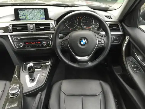 カタログ画像：３シリーズ （3 SERIES） ３２０ｉツーリング ラグジュアリー 2013年8月 DBA-3B20 2000cc ミネラル・グレー 燃費16.4km / l 内装