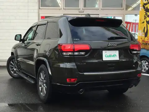 カタログ画像：ジープ・グランドチェロキー （JEEP GRAND CHEROKEE） ７５ｔｈアニバーサリーエディション 2016年7月 ABA-WK36TA 3600cc レコングリーンクリアコート 燃費9.6km / l バック