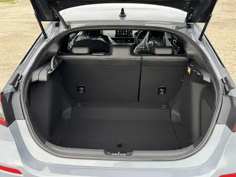 カタログ画像：シビック （CIVIC） タイプＲ レーシングブラックパッケージ 2025年9月 6BA-FL5 2000cc ソニックグレー・パール 燃費12.5km / l 内装