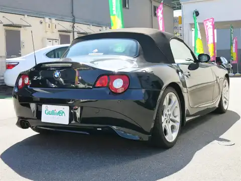 カタログ画像：Ｚ４ （Z4） ３．０ｉ 2003年5月 GH-BT30 3000cc ブラックサファイア（メタリックカラー） バック