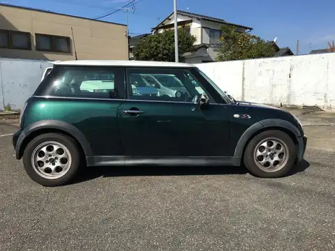 カタログ画像：ＭＩＮＩ （MINI） クーパーＳ 2002年3月 GH-RE16 1600cc ブリティッシュ・レーシング・グリーン 燃費11.6km / l 外装