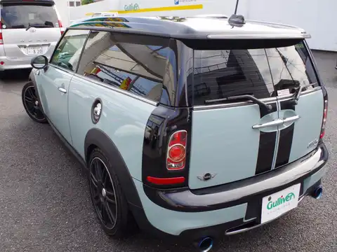 カタログ画像：ＭＩＮＩ （MINI） クーパーＳ クラブマン 2011年4月 DBA-ZG16 1600cc アイス・ブルー（ソリッド） 燃費17.8km / l バック