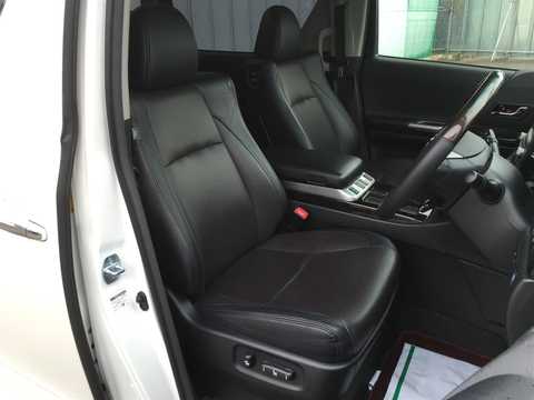 カタログ画像：アルファードハイブリッド （ALPHARD HYBRID） ハイブリッドＳＲ プレミアムシートパッケージ 2012年9月 DAA-ATH20W 2400cc ホワイトパールクリスタルシャイン 燃費16.2km / l 内装