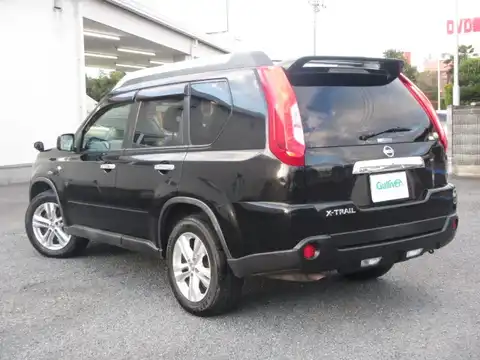 カタログ画像：エクストレイル （X-TRAIL） ２５Ｘ 2010年7月 CBA-TNT31 2500cc ダイヤモンドブラック（Ｐ） 燃費11.6km / l バック