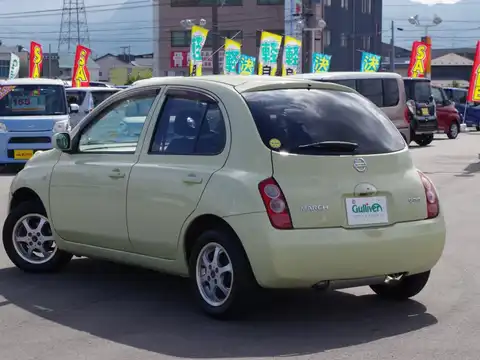 カタログ画像：マーチ （MARCH） １４ｃ－ｆｏｕｒ Ｖセレクション 2004年8月 CBA-BNK12 1400cc ビーンズ 燃費16.6km / l バック