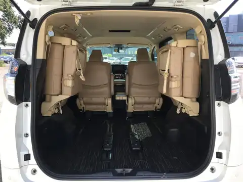 カタログ画像：ヴェルファイアハイブリッド （VELLFIRE HYBRID） ハイブリッドＸ 2015年1月 DAA-AYH30W 2500cc ホワイトパールクリスタルシャイン 燃費18.4km / l 内装