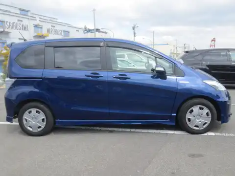 カタログ画像：フリードハイブリッド （FREED HYBRID） ハイブリッド プレミアムエディション 2015年5月 DAA-GP3 1500cc コバルトブルー・パール 燃費21.6km / l 外装