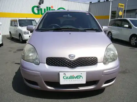 カタログ画像：ヴィッツ （VITZ） Ｕ Ｄパッケージ 2002年8月 UA-NCP10 1300cc 燃費21.0km / l フロント