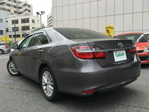 カタログ画像：カムリ （CAMRY） ハイブリッド Ｇパッケージ 2015年5月 DAA-AVV50 2500cc 燃費23.4km / l バック