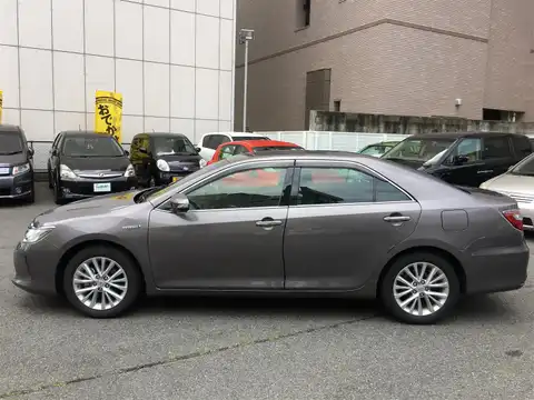 カタログ画像：カムリ （CAMRY） ハイブリッド Ｇパッケージ 2014年9月 DAA-AVV50 2500cc グレーマイカメタリック 燃費23.4km / l 外装