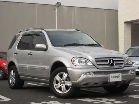 カタログ画像：Ｍクラス （M-CLASS） ＭＬ３５０スペシャルエディション 2004年10月 GH-163157 3700cc ブリリアントシルバー（Ｍ）orキューバナイトシルバー（Ｍ） 燃費6.9km / l メイン（その他）