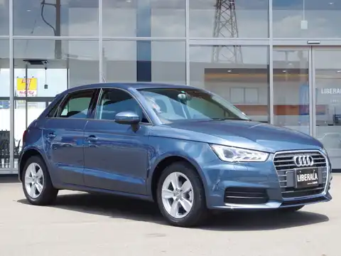 カタログ画像：Ａ１スポーツバック （A1 SPORTBACK） １．０ＴＦＳＩ 2016年8月 DBA-8XCHZ 1000cc ユートピアブルーメタリック 燃費22.9km / l メイン（その他）