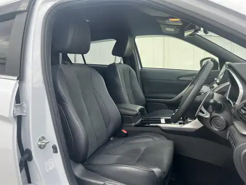 カタログ画像：エクリプスクロスＰＨＥＶ （ECLIPSE CROSS PHEV） ブラックエディション 2023年12月 5LA-GL3W 2400cc ホワイトダイヤモンド 燃費16.4km / l フロント