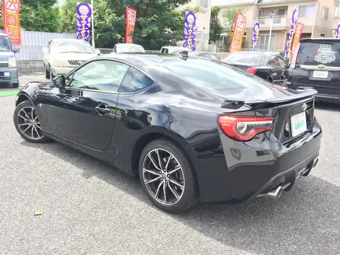 カタログ画像：８６ （86） Ｇ 2019年4月 4BA-ZN6 2000cc クリスタルブラックシリカ 燃費12.8km / l バック